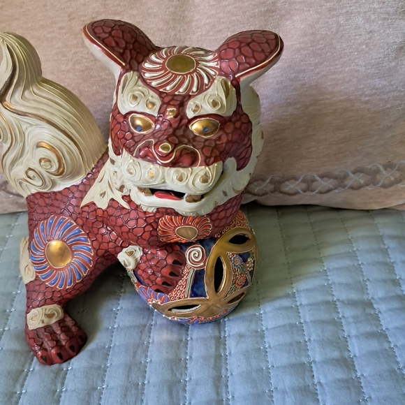 Vintage Japanese Red Cinnabar Glaze Chinoiserie Moriage Porcelain Foo Dog #2 - Picture 5 of 13